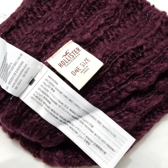 🍒NWT🍒 HOLLISTER SHINY BEANIE W/ POM - Picture 5 of 5